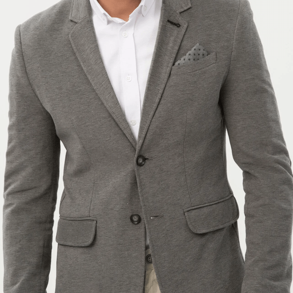 Ceketlerinizi temizler, lekelerden arındırır ve korur.