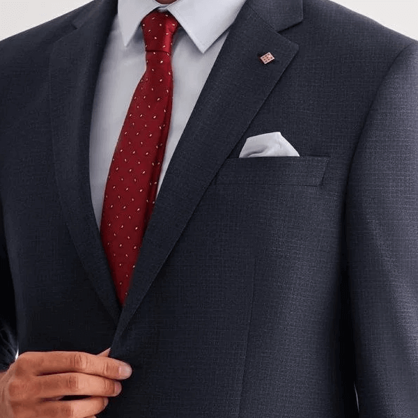 Takım elbiselerinizi profesyonelce temizler ve korur.